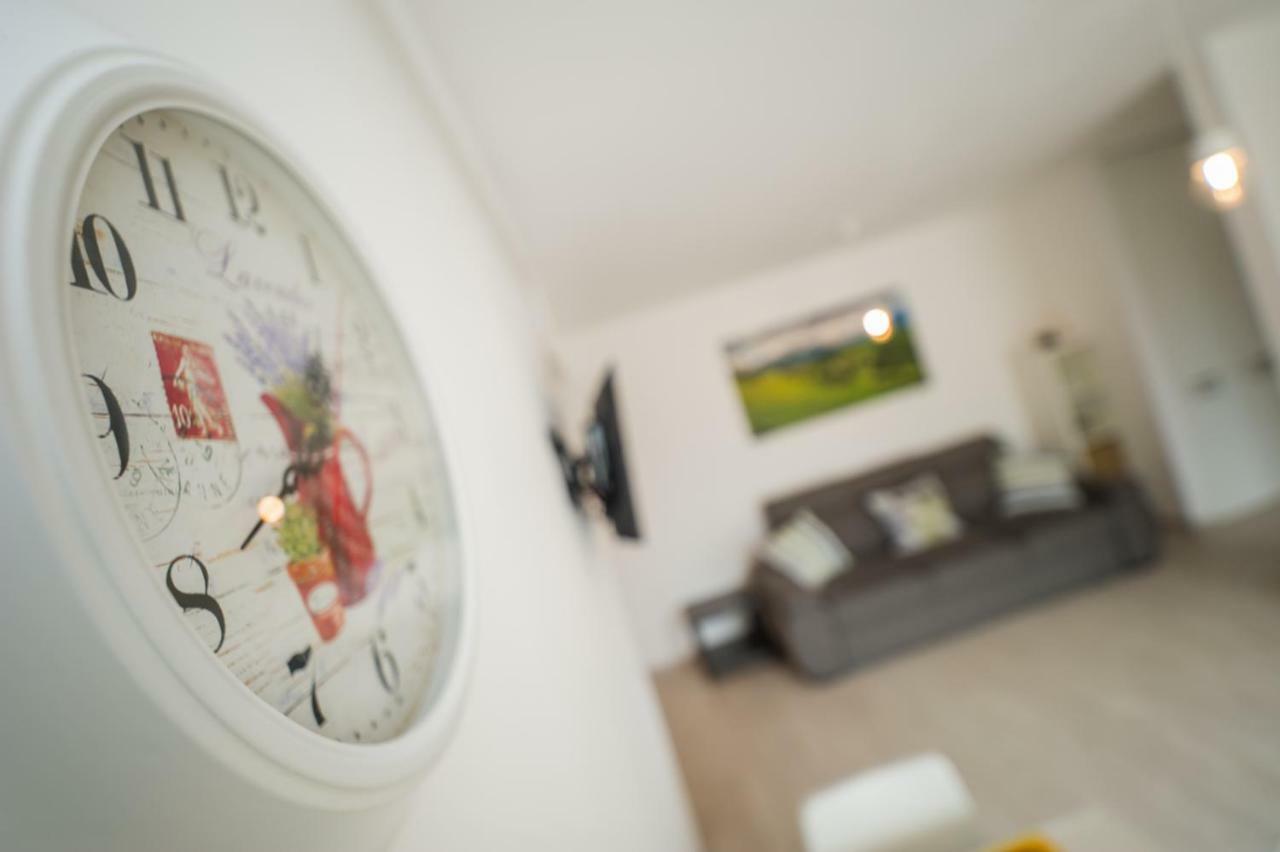 Schiller Apartment 57 - Free Private Parking Брашов Екстер'єр фото